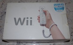 Nintendo Wii Sports Disc White Game Console Box 1 Remote 2 Nunchuck Sensor Bar
