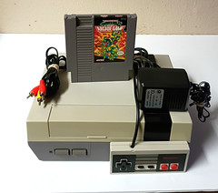 Nintendo NES with Control AV Cable power cord Ninja Turtles game, tested working