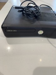 Microsoft Xbox 360 S Black Home Console 1439 HDMI Dolby Digital 2011