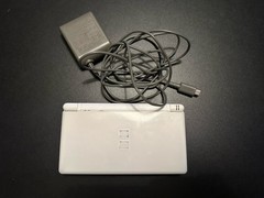 Nintendo DS Lite Polar White Handheld TESTED & WORKING w/ Charger & Stylus