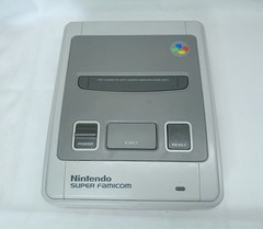 Super Famicom Console & Multi Tap & 5 Controllers Bomberman 2 Nintendo Tested